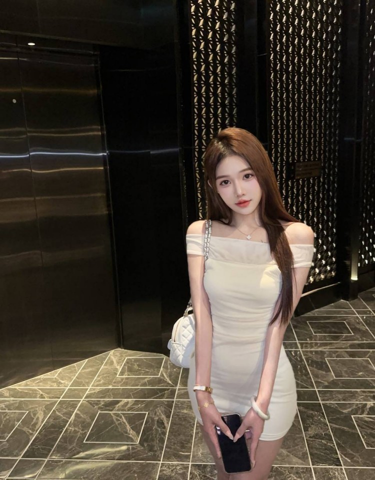 穿越到X开放的世界里的小说,免费在线观看